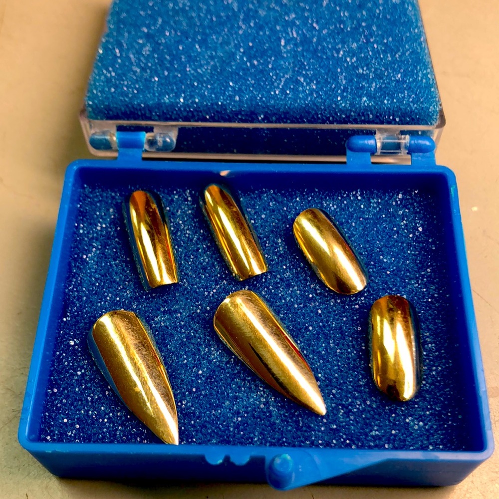 14K Solid Gold Fingernails all Sizes and Shapes , White, Yellow, or Rose color.